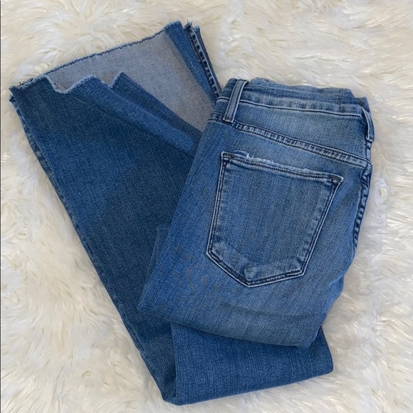 Mid Rise Raw Hem Flare Jeans - Picture 3 of 6